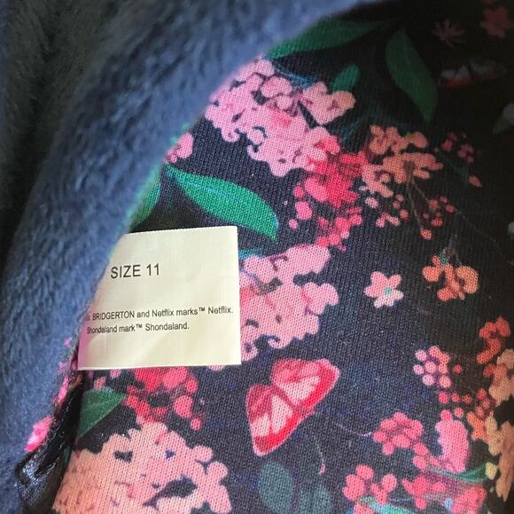 Bridgerton Netflix Enchanting Navy Blue Gold Bee Floral Slippers Size 11 - Picture 5 of 5